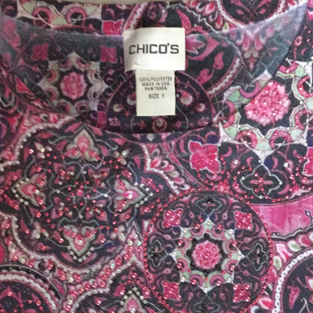 Gorgeous Chico’s round neck sparkle top